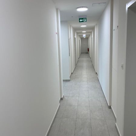 Air-Conditioned, 2 Room Apartment With Terrace 브라티슬라바 외부 사진