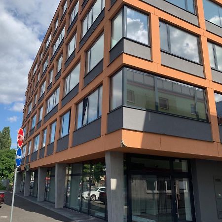 Air-Conditioned, 2 Room Apartment With Terrace 브라티슬라바 외부 사진
