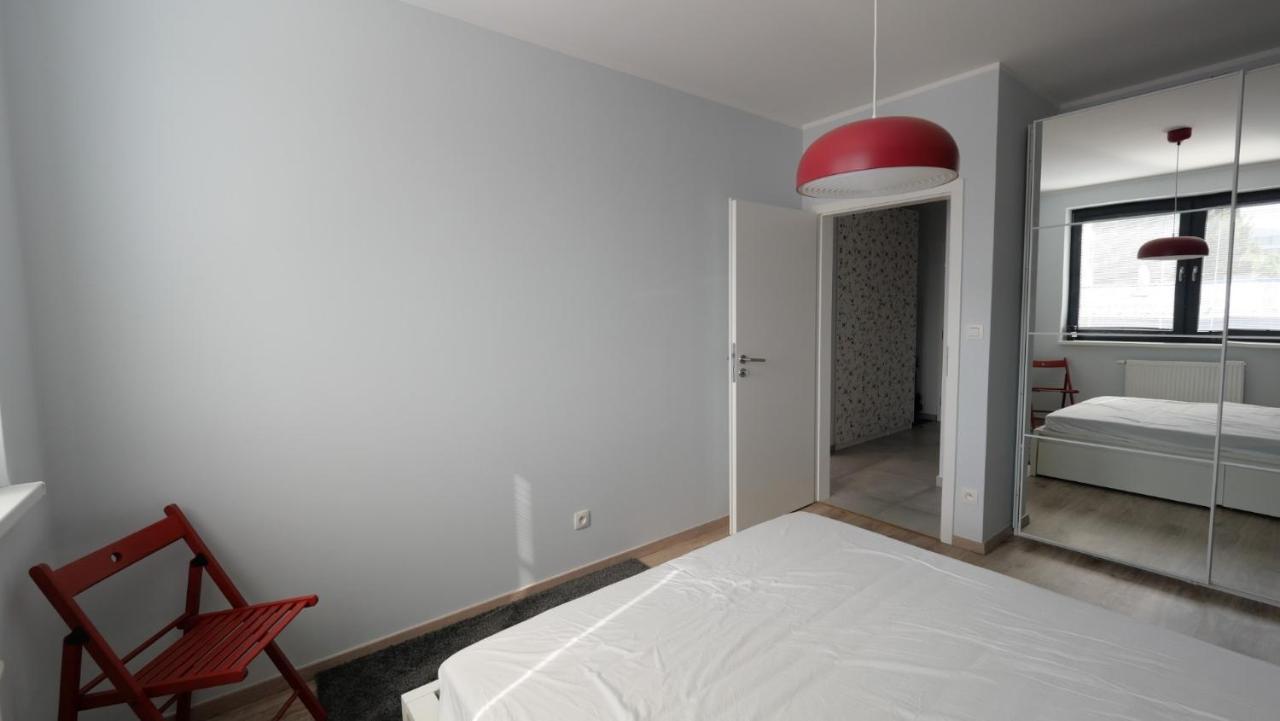 Air-Conditioned, 2 Room Apartment With Terrace 브라티슬라바 외부 사진